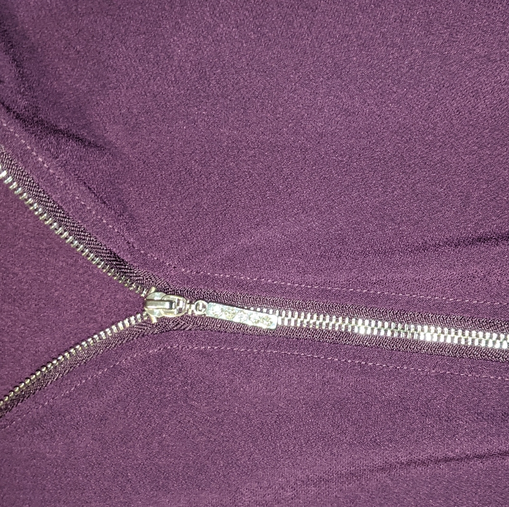 Beautiful zip up top